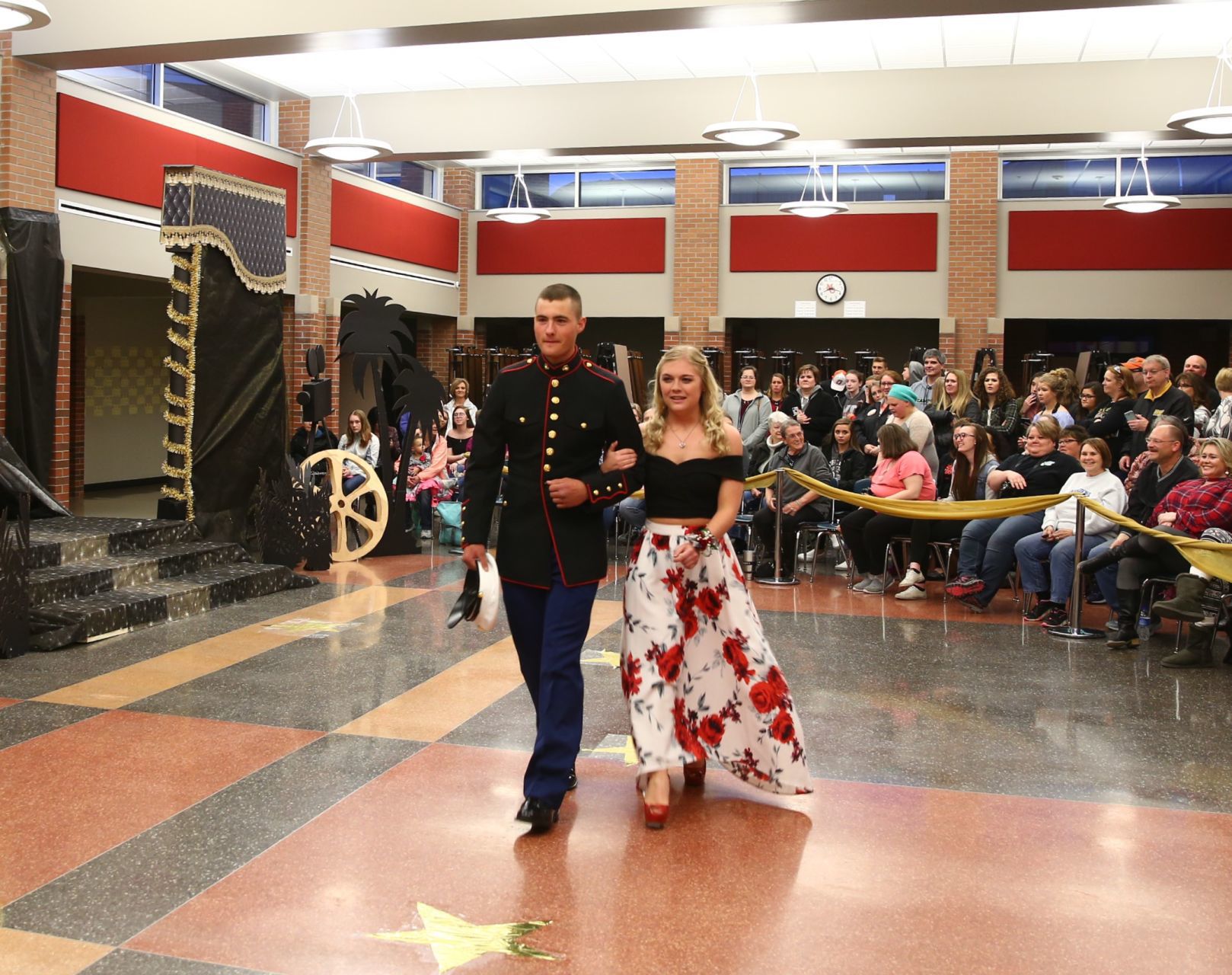 MC Prom 2018 (23).JPG